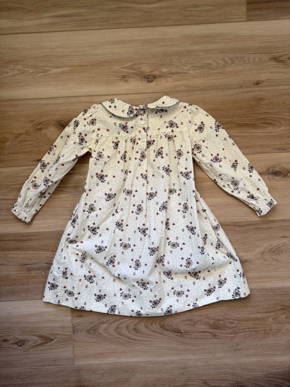 BAYBEE Cream Floral Smocked Long-Sleeve Kids Dress - Picture 10 of 10